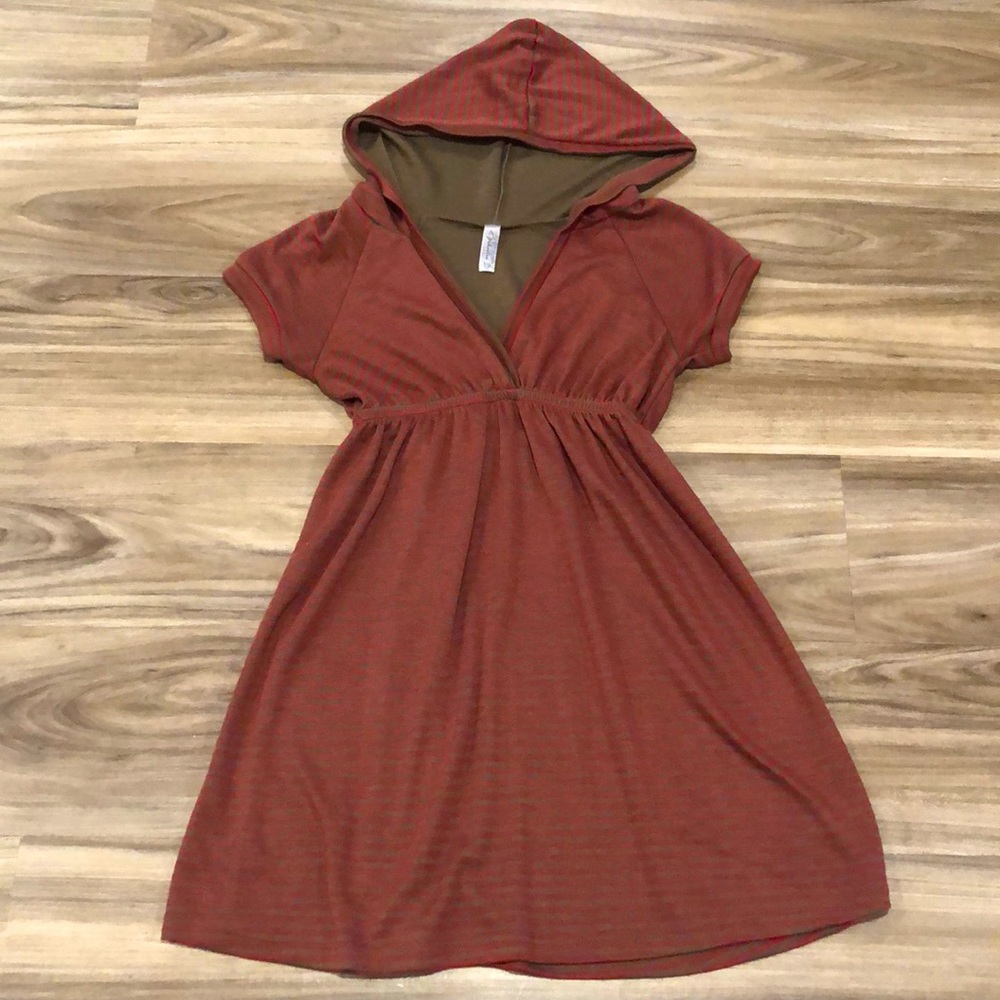 Anthropologie shirt size small
